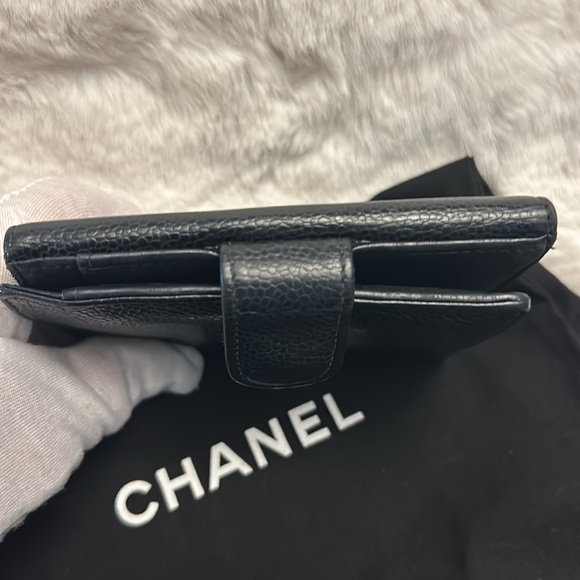 Chanel Black leather small compact bifold wallet - Picture 15 of 17